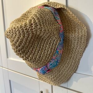Lilly Pulitzer hat
